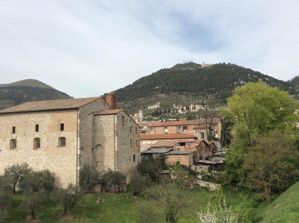 Affittacamere Via Carducci Gubbio Exterior foto